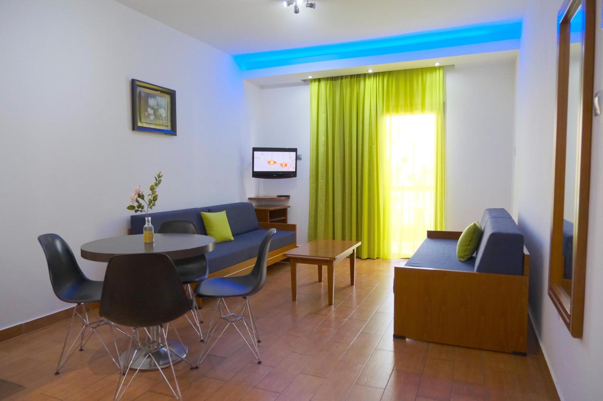 Loutsiana Deluxe Apts Апарт-отель 3*
