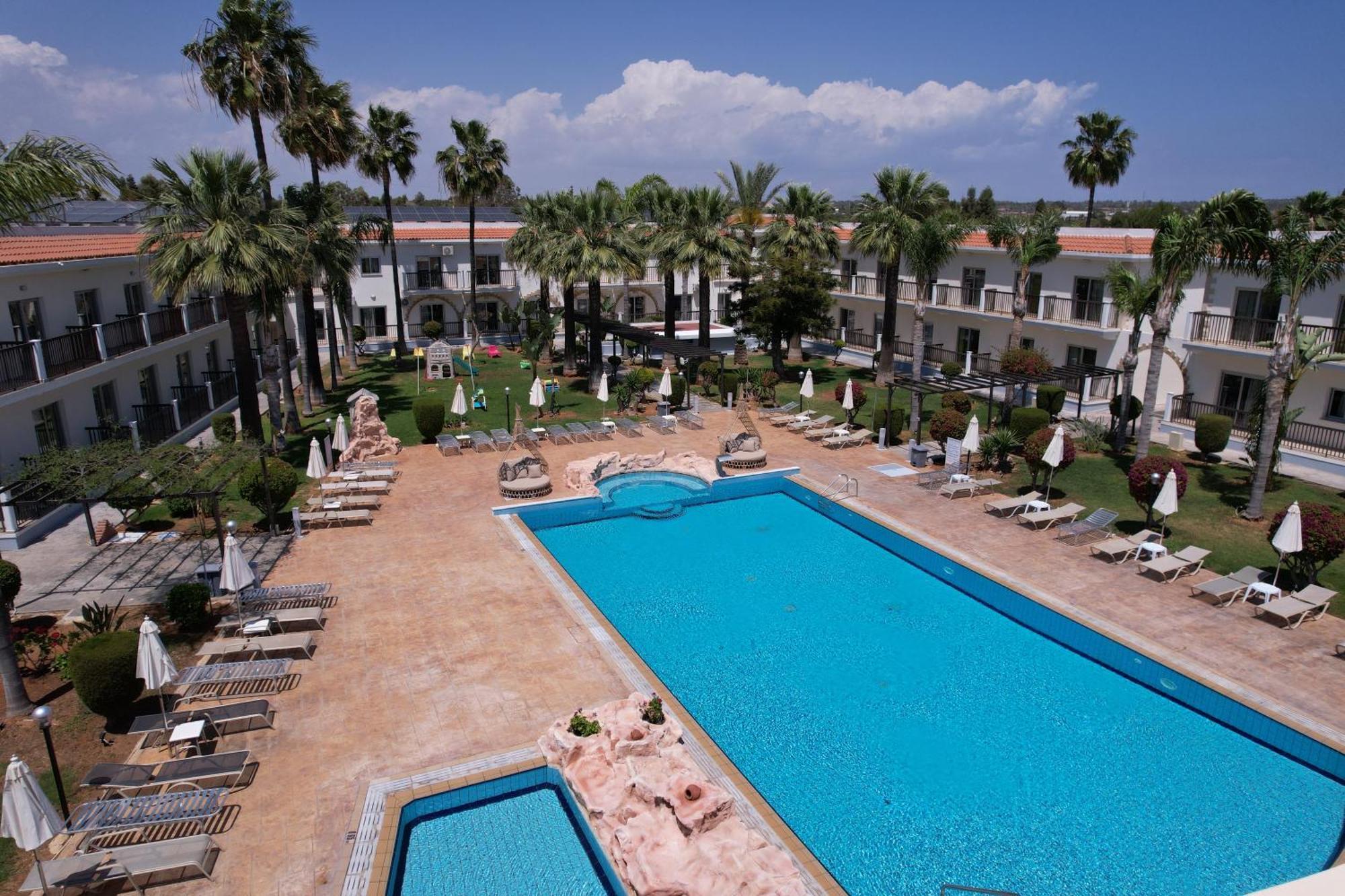 Loutsiana Deluxe Apts