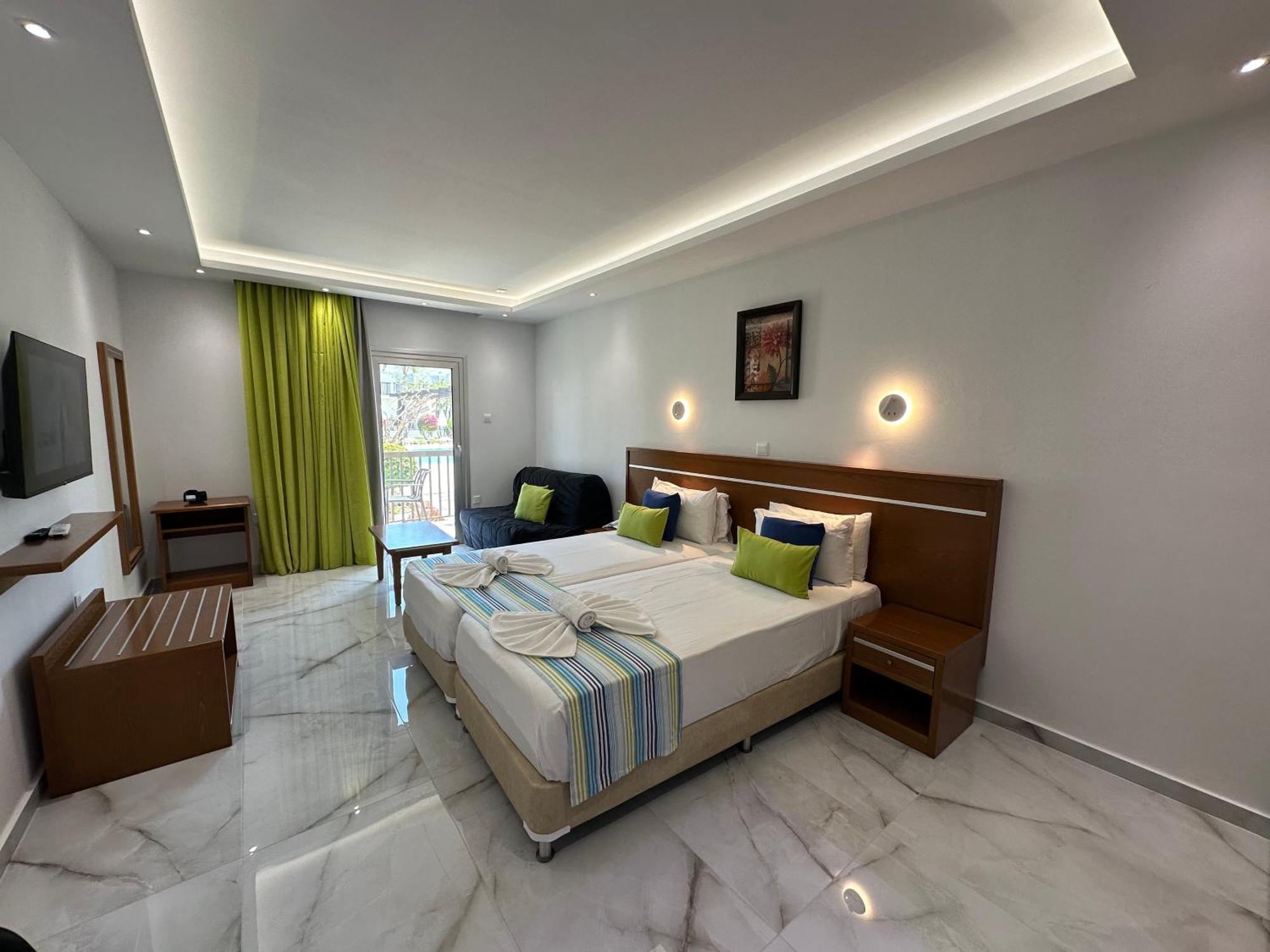 Апарт-отель Loutsiana Deluxe Apts Айя-Напа