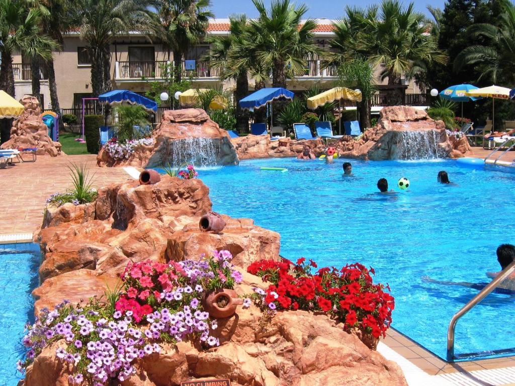 Loutsiana Deluxe Apts Апарт-отель Айя-Напа